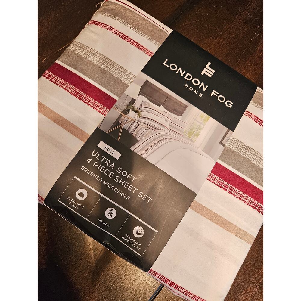 London Fog NWT Full Sise Sheets Red, White, and Gray